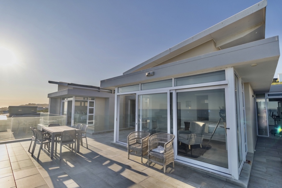 4 Bedroom Property for Sale in Yzerfontein Western Cape